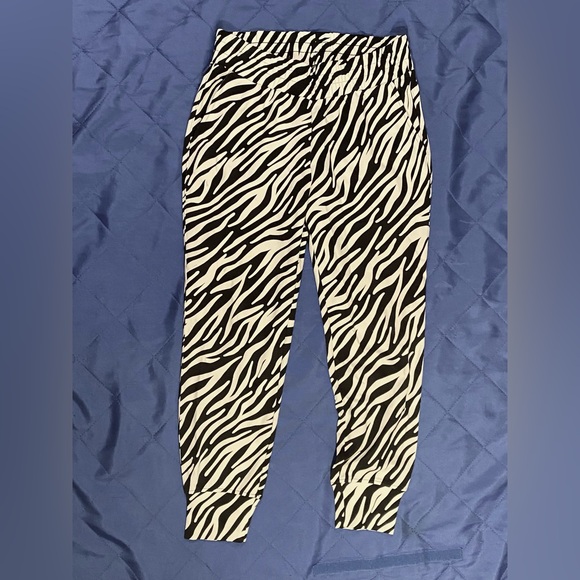 Anthropologie Cabi ATC Zebra‎ Jogger #5868 Black & White Women’s Medium - Picture 2 of 10